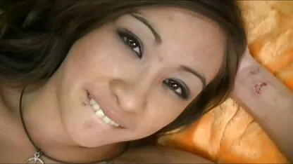 25 ragazza con grandi tette masturbandosi il cazzo per gli uomini, portarli film pornografici amatoriali alla fine
