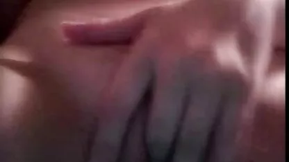 Due ladri sono saliti in film porno film gratis casa per realizzare un profitto, hanno visto una ragazza ubriaca tagliare e avvitare il corpo che non si muove per due