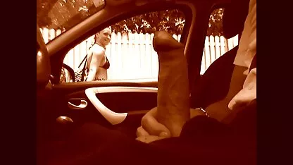 Il vecchio sposa film porno streaming gratis una giovane donna e suo nipote li sta spiando, quando lei lo ha catturato, ha infilato la museruola nella sua vagina.
