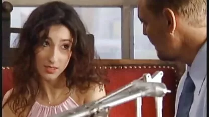Ha fatto scivolare un membro musulmano sul pavimento in una vagina con un pene che è circonciso e solo perforare con un film amatoriale porno gratis bastardo è presto finito