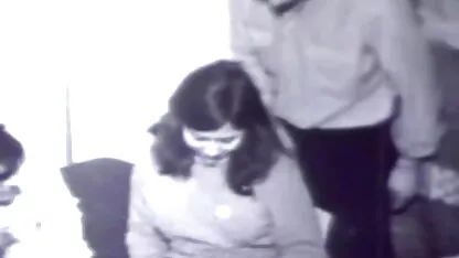 Ha picchiato una ragazza urlando in video amatoriali casalinghe hard vagina viscido sul letto con le gambe divaricate